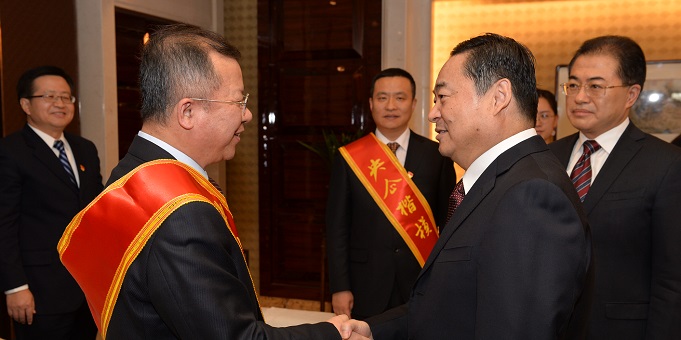 郝鹏会见第三届“央企楷模”时强调 大力弘扬劳模精神劳动精神工匠精神 凝心聚力推动中央企业高质量发展