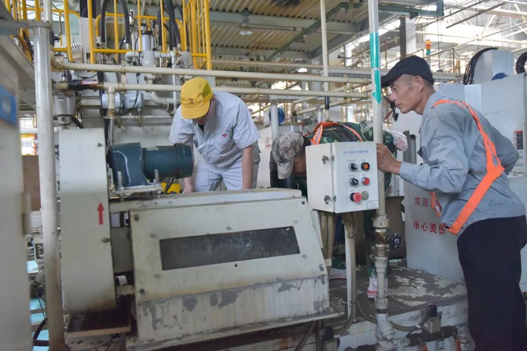 可敬！国庆中的兵装身影