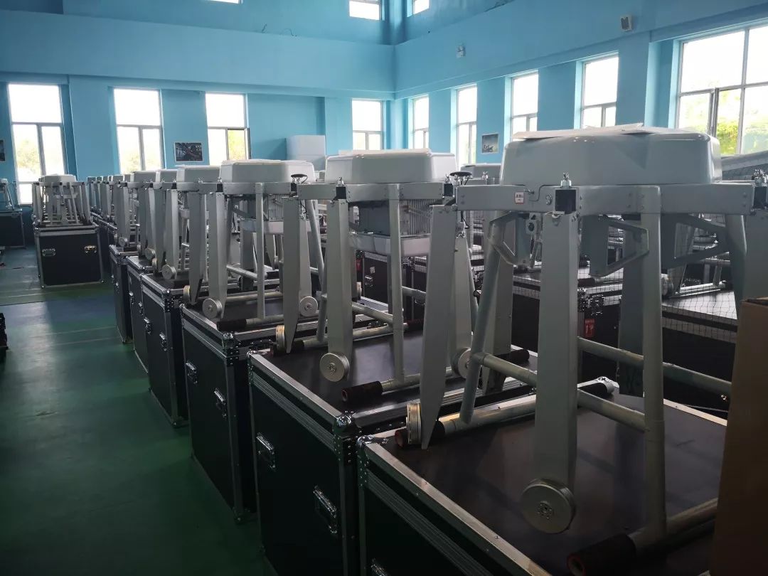 实力跨界,瞧瞧他们的机器人家族