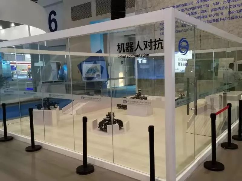 实力跨界,瞧瞧他们的机器人家族